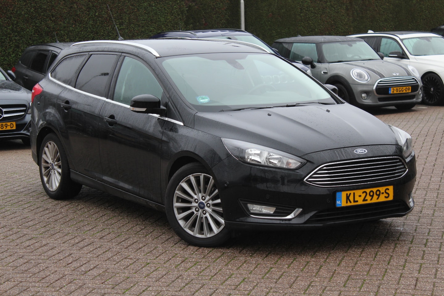 Ford Focus Wagon - 1.0 Titanium / Navigatie / Parkeerhulp V+A / 17'' / Keyless / Getint glas / Cruise Control - AutoWereld.nl