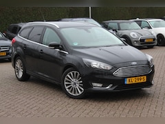 Ford Focus Wagon - 1.0 Titanium / Navigatie / Parkeerhulp V+A / 17'' / Keyless / Getint glas / Cruise Control