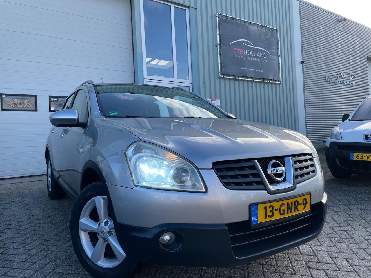 Nissan Qashqai - 2.0 Tekna Pack (bj 2009) LPG-G3|AUT|PANO|CLIMA - AutoWereld.nl