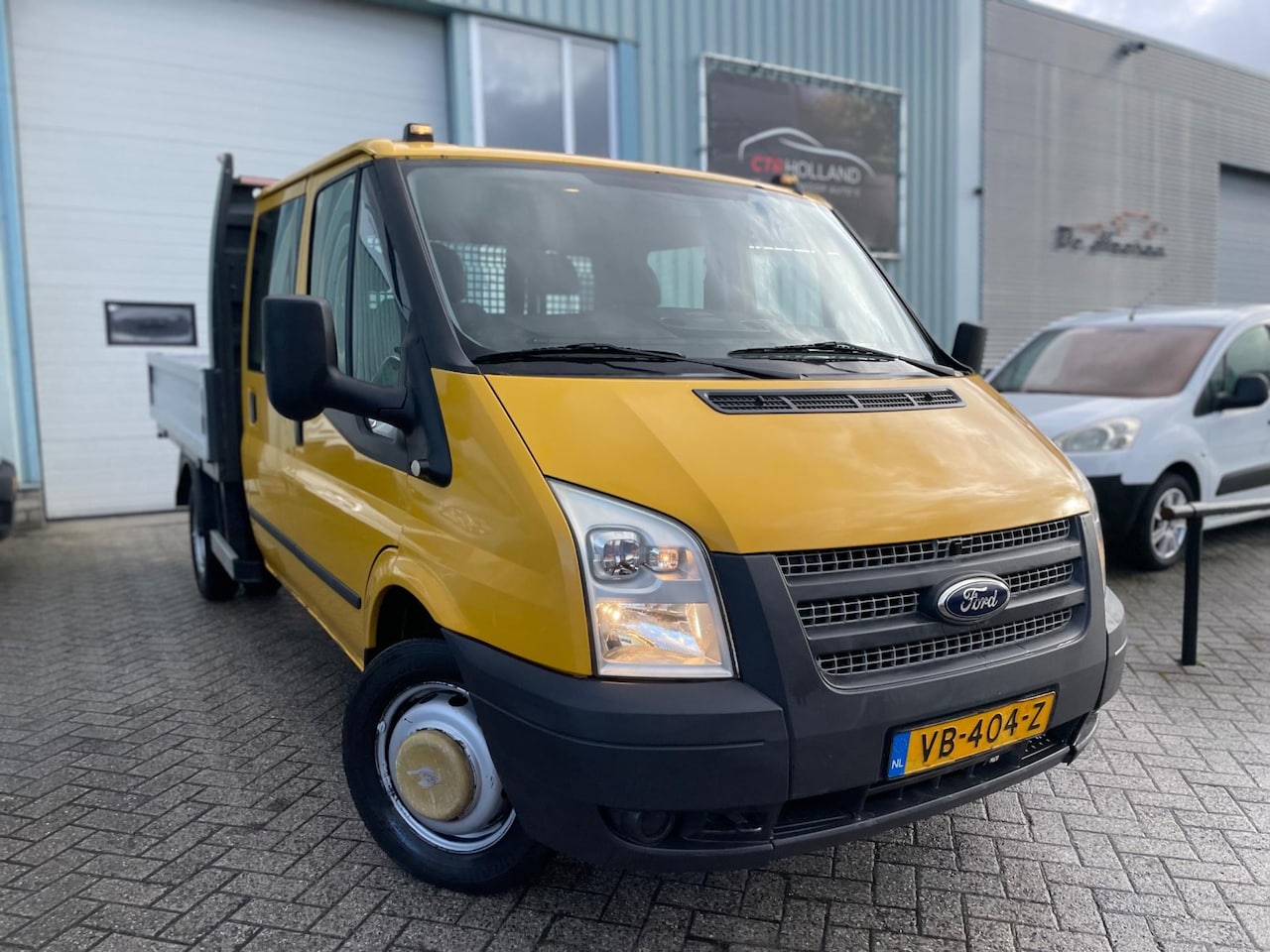 Ford Transit - 350M 2.2 TDCI Dubbel Cab|PICK-UP|DUBBEL-LUCHT|BJ 2013 - AutoWereld.nl