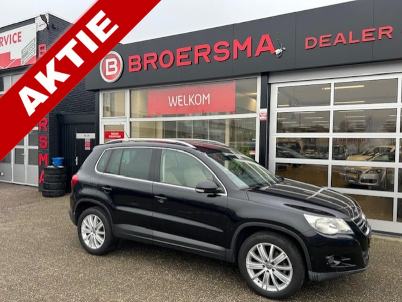 Volkswagen Tiguan - 1.4 TSI Sport&Style 4Motion 2 EIGENAAR  * LEER * AIRCO * NAVI * - AutoWereld.nl