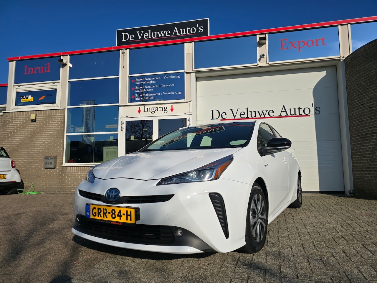 Toyota Prius - 1.8 Executive / KEYLESS / NAVI / JBL / HEAD-UP - AutoWereld.nl