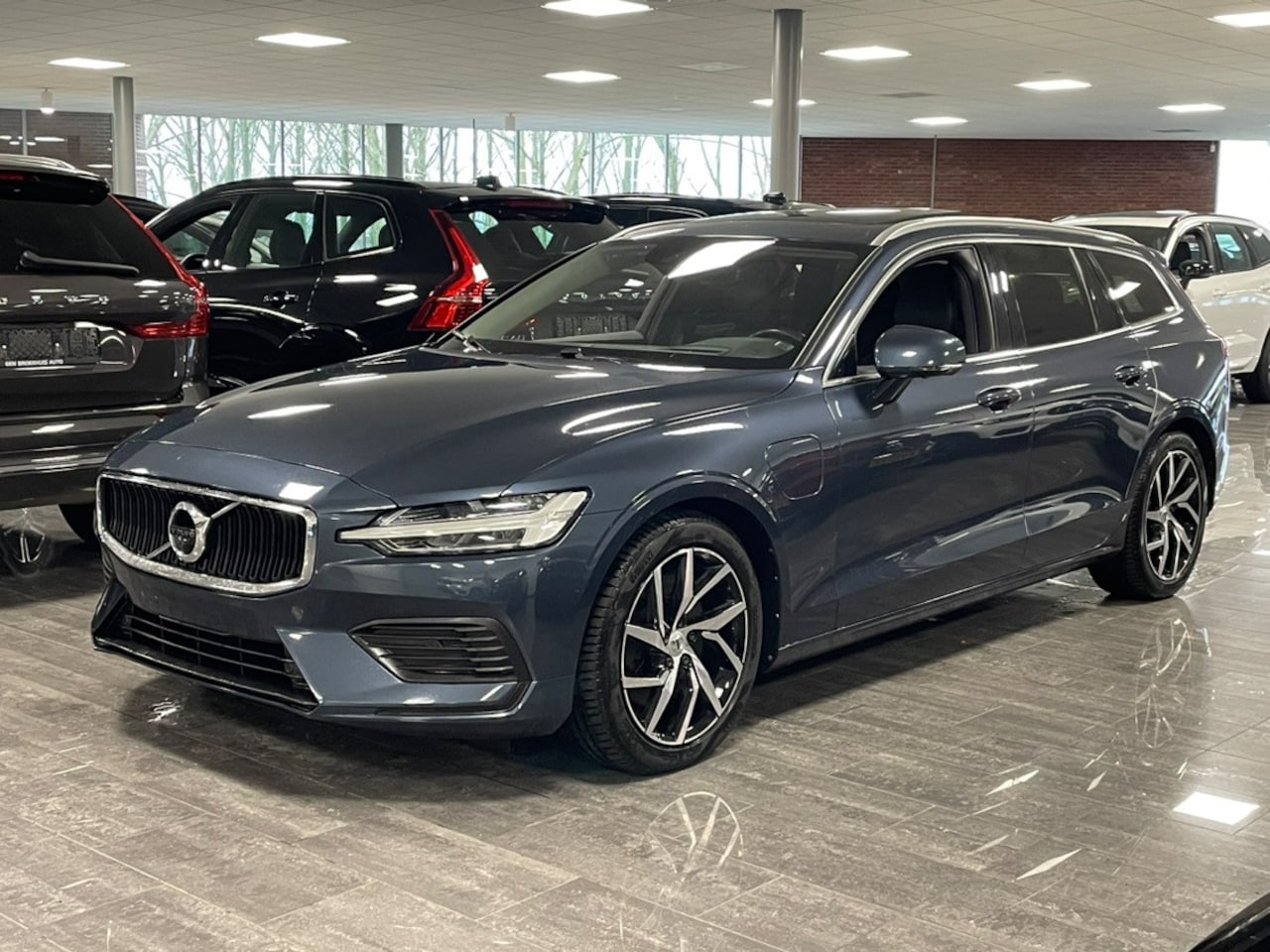 Volvo V60 - T6 AWD Recharge Business Pro | Trekhaak | Schuifdak | 360° Camera | Head-Up Display | Adap - AutoWereld.nl