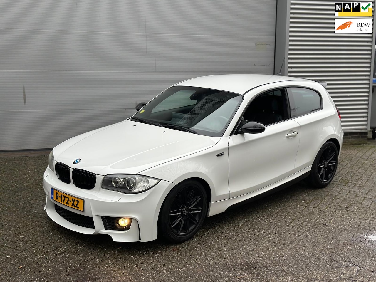 BMW 1-serie - 116i Introduction / MULTIEMEDIA-NAVI / DEALER ONDERHOUDEN / SUPER GELUID - AutoWereld.nl