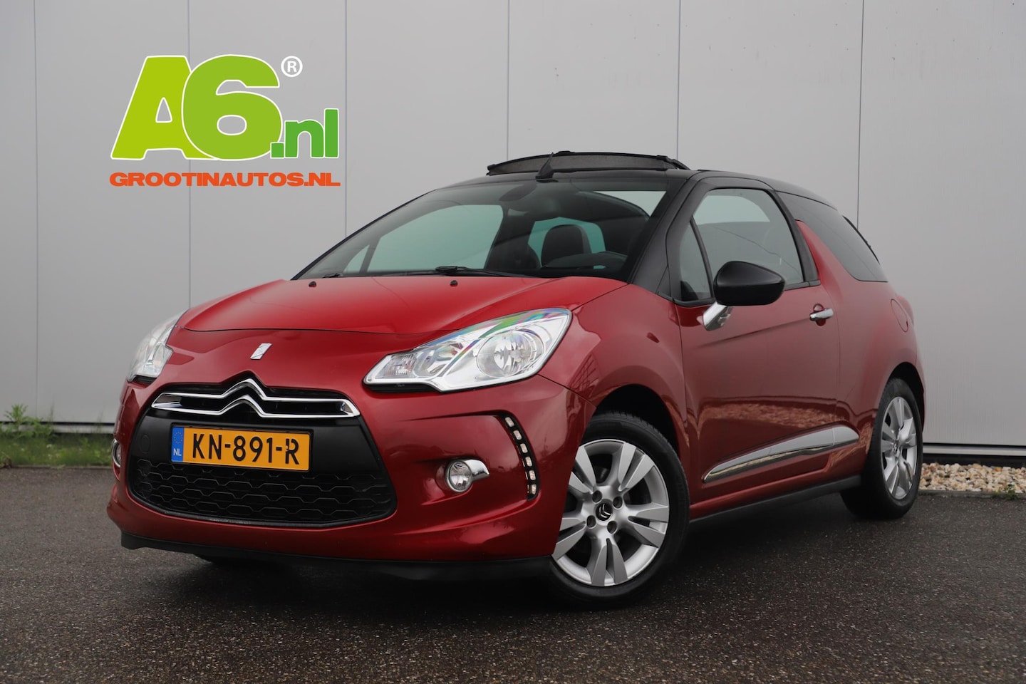 Citroën DS3 Cabrio - 1.2 VTi So Chic Stoelverwarming Radio Clima Cruise PDC LMV Schuifdak - AutoWereld.nl