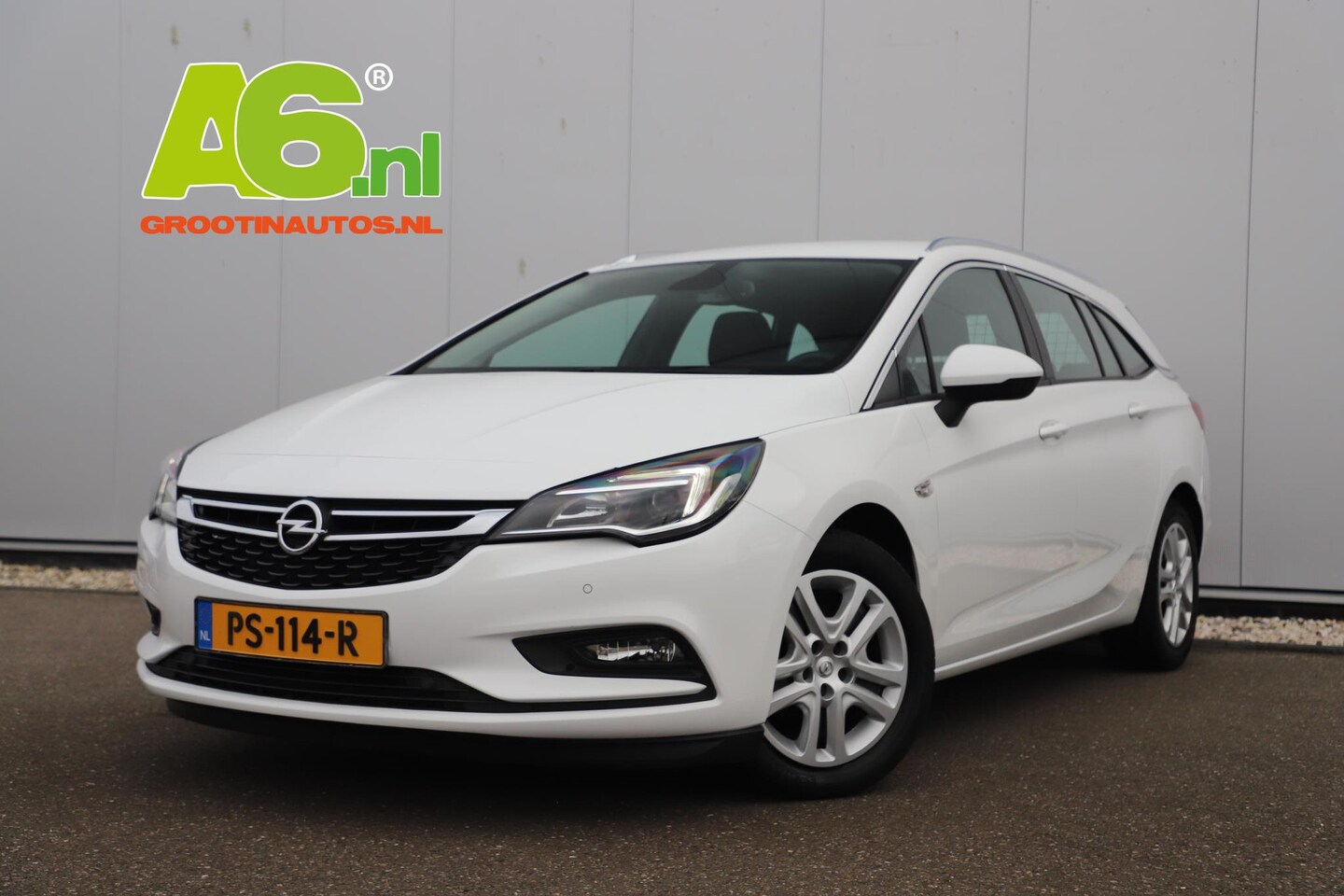 Opel Astra Sports Tourer - 1.6 CDTI Online Edition Trekhaak Navigatie Airco Cruise PDC Bluetooth LED Carplay Android - AutoWereld.nl