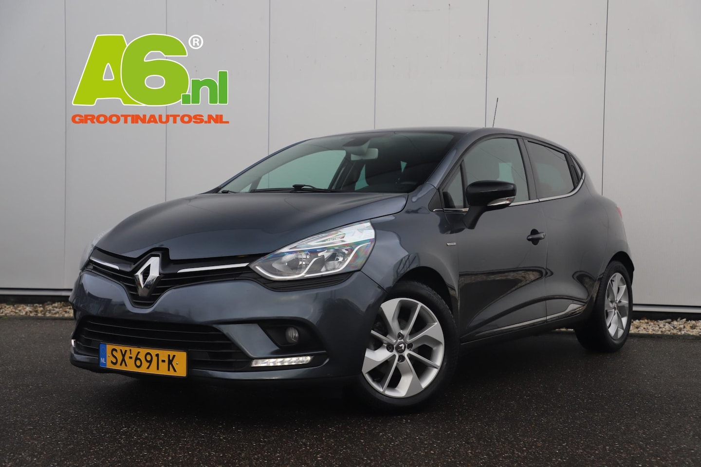 Renault Clio - 0.9 TCe Intens Navigatie DAB+ Clima Cruise PDC Bluetooth LED 16 inch LMV - AutoWereld.nl