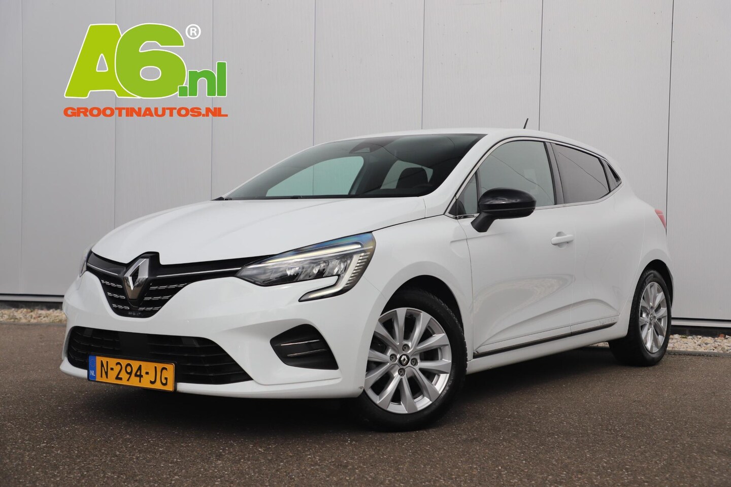 Renault Clio - 1.0 TCe Bi-Fuel Intens Trekhaak Navigatie Sfeerverlichting 15 inch LMV LED Airco Cruise Pa - AutoWereld.nl