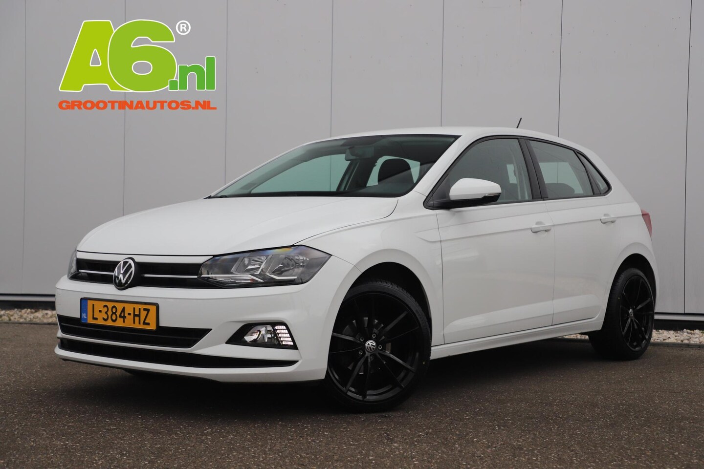 Volkswagen Polo - 1.0 TSI Comfortline 95PK DSG Automaat NAP! Navigatie 17 inch Pretoria Look Adaptive Cruise - AutoWereld.nl