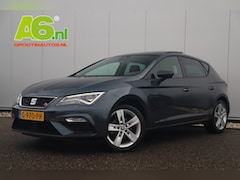 Seat Leon - 1.0 TSI FR Ultimate Edition Panoramadak Virtual Cockpit Trekhaak Keyless Navigatie Camera