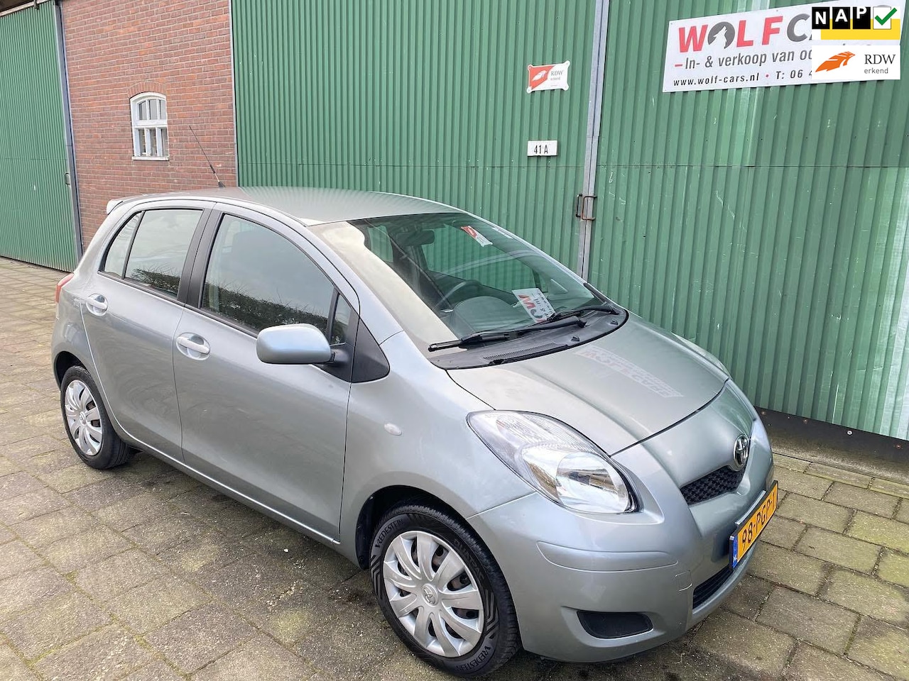 Toyota Yaris - 1.3 VVTi Aspiration | AUT. | Airco | APK | Weinig Gelopen - AutoWereld.nl