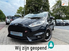 Ford Fiesta - 1.6 ST2 Clima Elek Pakket Lmv Cruise Stoelvrm Nw Apk