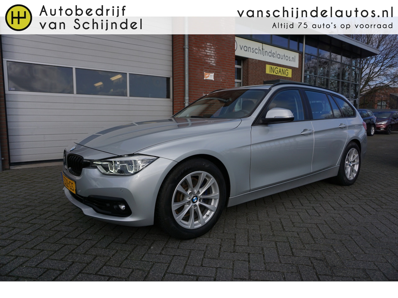 BMW 3-serie Touring - 330i 252PK LUXURY KEURIGE NETTE STAAT CAMERA FULL LED STOELVERWARMING ELECTR.STOELEN+MEMOR - AutoWereld.nl