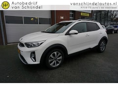 Kia Stonic - 1.0 T-GDi MHEV DYNAMICPLUSLINE ORIGINEEL NL DEALER ONDERHOUDEN CAMERA TREKHAAK NAVIGATIE A