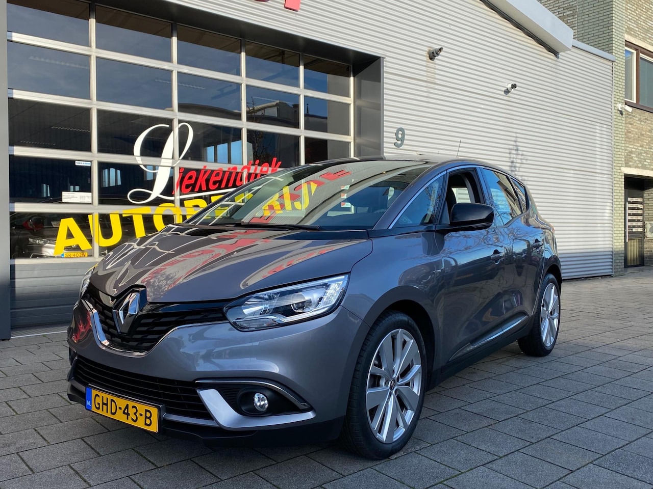 Renault Scénic - 1.3 TCe Limited - Navigatie I Airco I Sport pakket I Veiligheid pakket I Dealer onderhoude - AutoWereld.nl