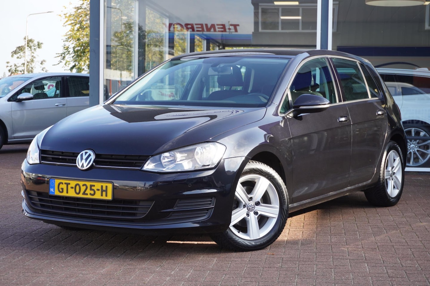 Volkswagen Golf - 1.2 TSI Comfortline | 5deurs | Airco | Navigatie | Vol opties | Elek. pakket | Inruil moge - AutoWereld.nl