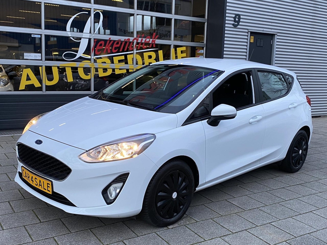 Ford Fiesta - 1.1 Cool & Connect I Apple CarPlay/ Navigatie I Airco I PDC I Comfort pakket I Dealer onde - AutoWereld.nl