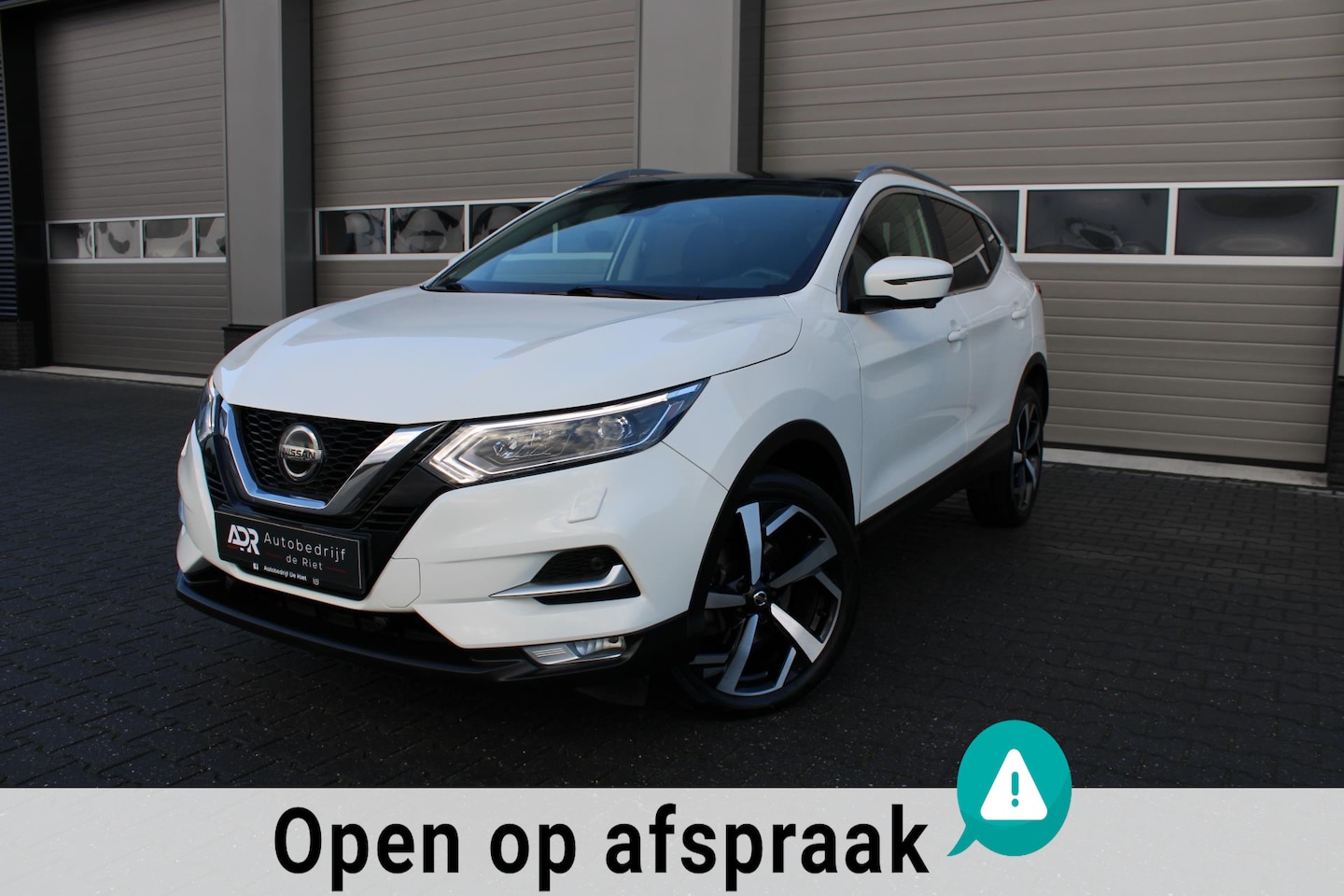 Nissan Qashqai - 1.3 DIG-T Tekna + /PANO/NAVI/19''/360G/LEER/VOLL - AutoWereld.nl