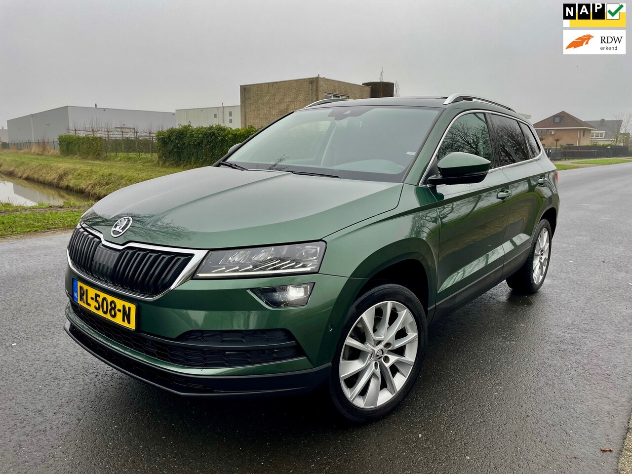 Skoda Karoq - 1.5 TSI ACT Style Business PANO/NAVI/CLIMA - AutoWereld.nl