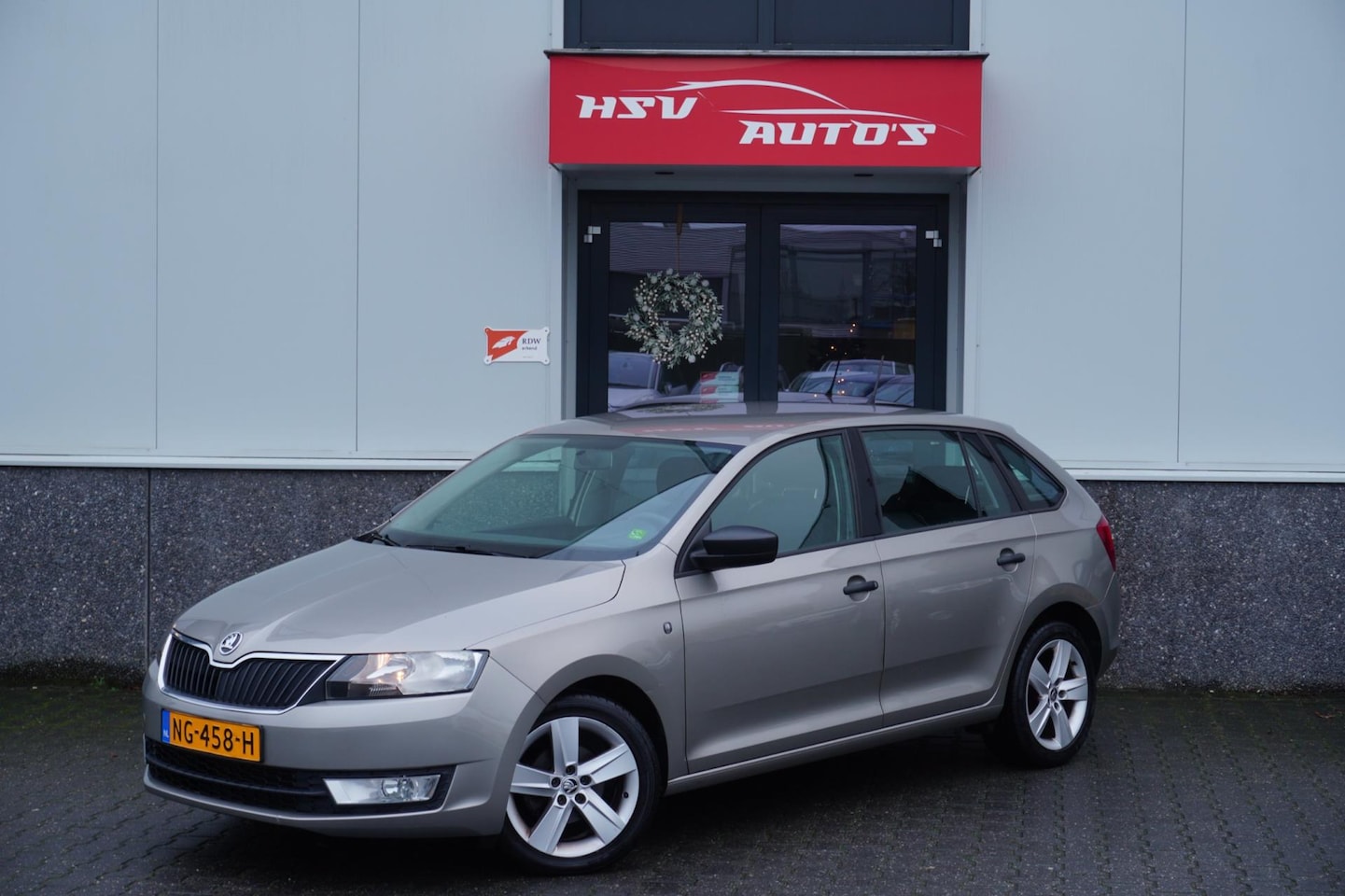 Skoda Rapid Spaceback - 1.2 TSI Greentech Elegance Businessline 1.2 TSI Greentech Elegance Businessline - AutoWereld.nl