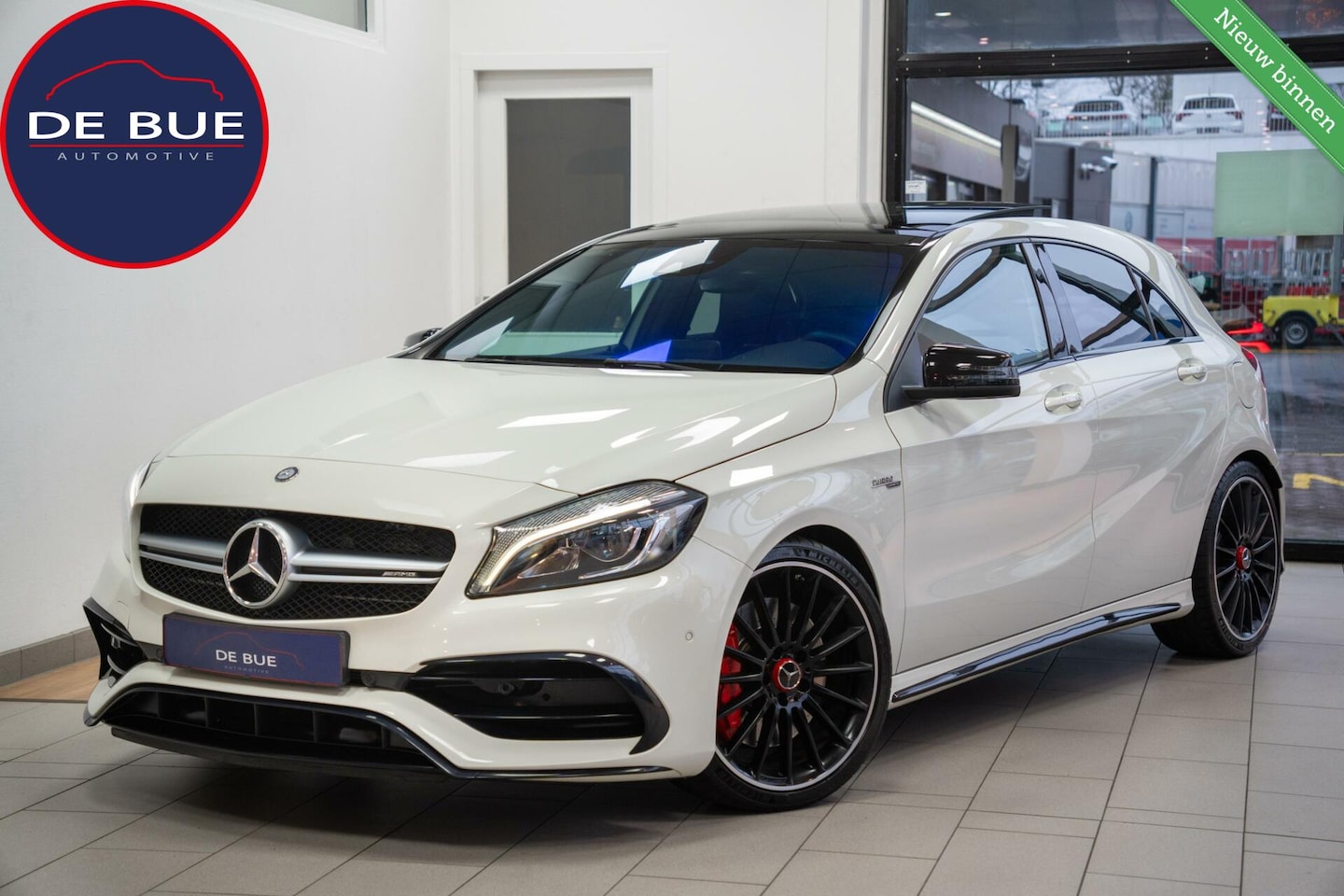 Mercedes-Benz A-klasse - AMG 45 4MATIC 380PK Facelift Pano Sfeer Car-Play Dealer Onderhouden - AutoWereld.nl