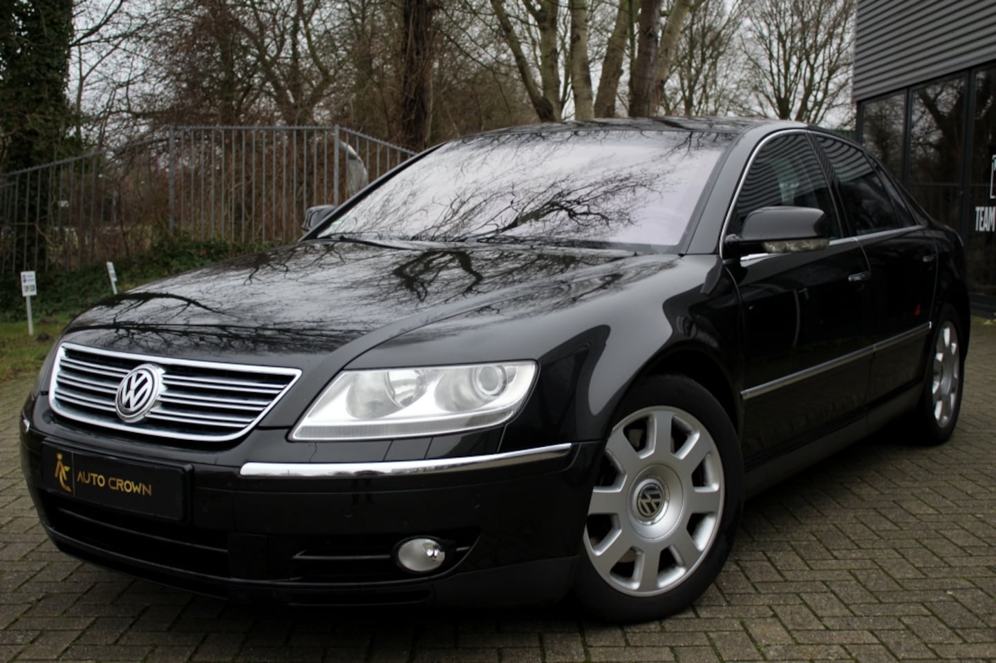 Volkswagen Phaeton - 4.2 V8 5p. Lang vol optie!! YOUNGTIMER - AutoWereld.nl