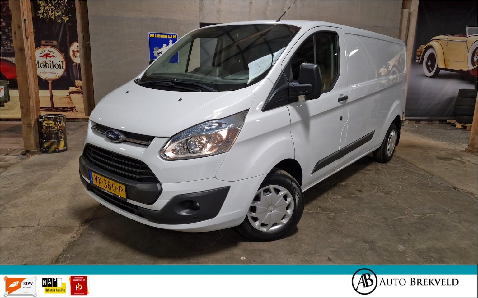 Ford Transit Custom - 310 2.2 TDCI L2H1 Ambiente 155PK | RIJKLAAR | Cruise | PDC | Trekhaak | - AutoWereld.nl