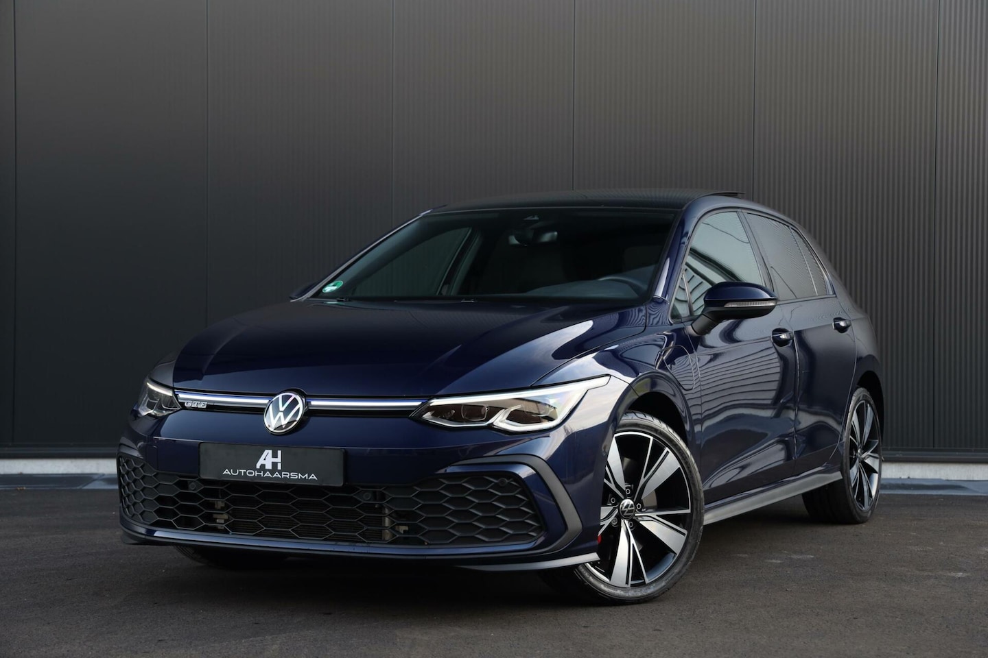 Volkswagen Golf - 1.4 eHybrid GTE 245pk Pano ACC IQ-Light 18-Inch Sfeerverlichting Side/Lane Assist - AutoWereld.nl