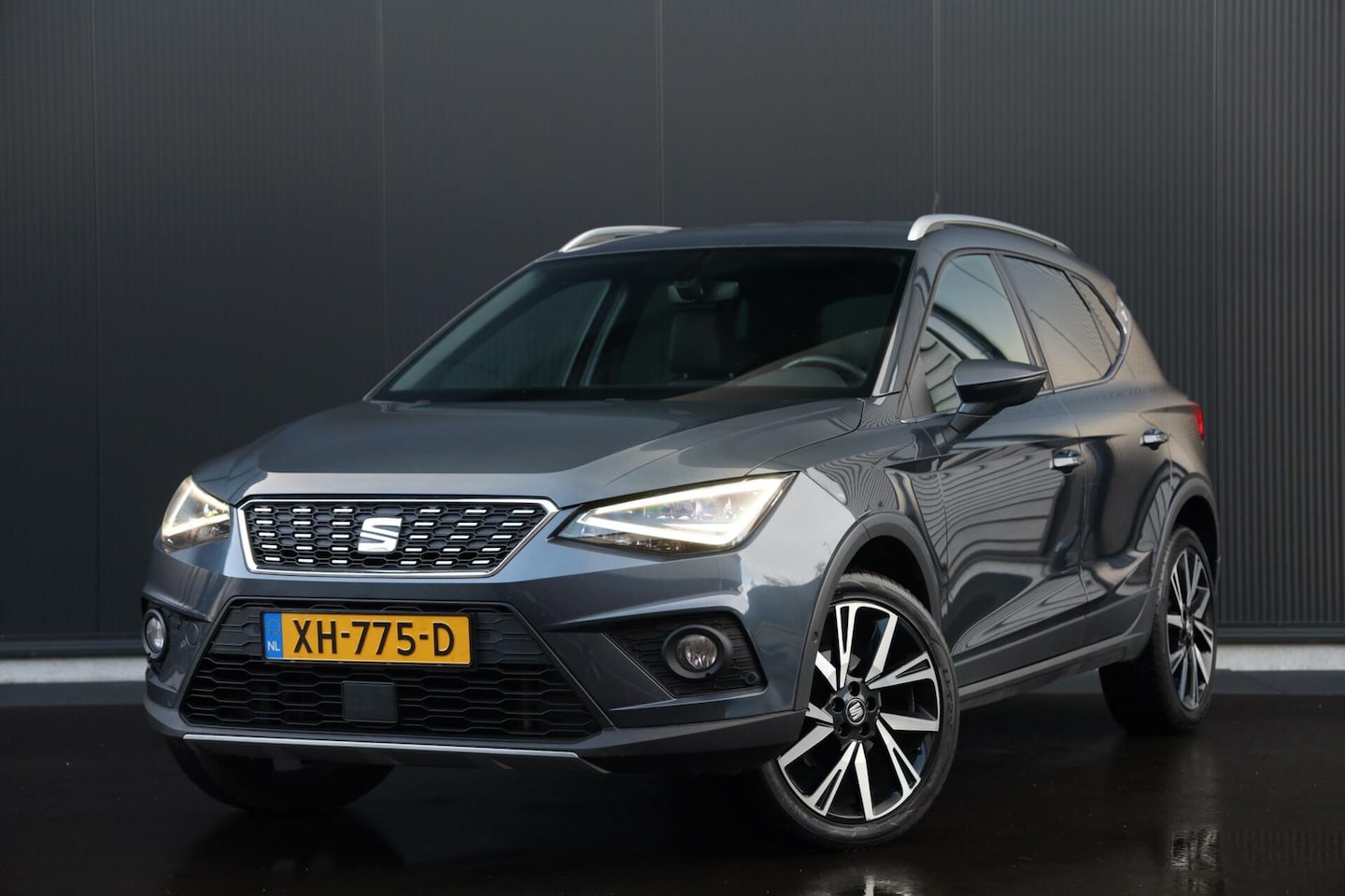 Seat Arona - 1.0 TSI DSG Xcellence Business Intense Virtual ACC Stoelverwarming Navi Clima Beats - AutoWereld.nl