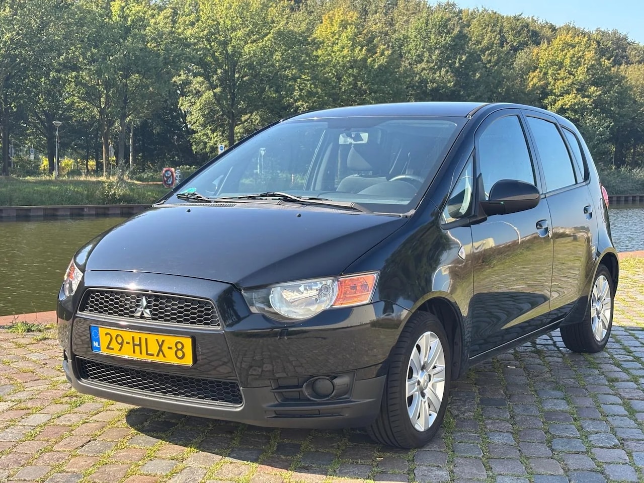 Mitsubishi Colt - 1.3 Invite - AutoWereld.nl