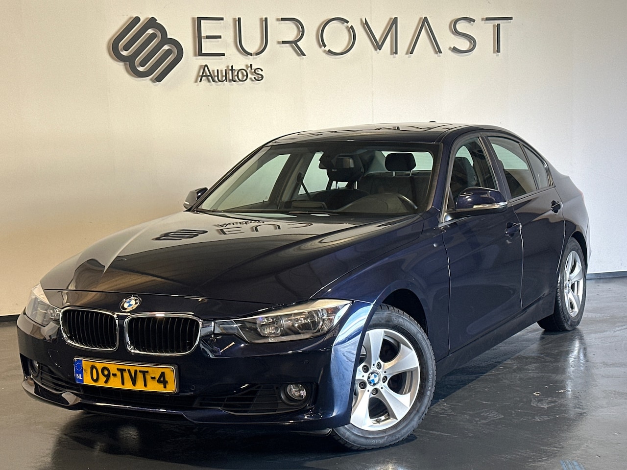 BMW 3-serie - 320i High Executive Navi - Schuifdak - Automaat - Airco - Nieuw apk - AutoWereld.nl