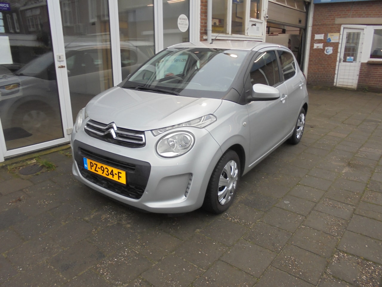 Citroën C1 - 1.0 e-VTi Feel Airconditioning, Boordcomputer, Bluetooth handsfree systeem - AutoWereld.nl