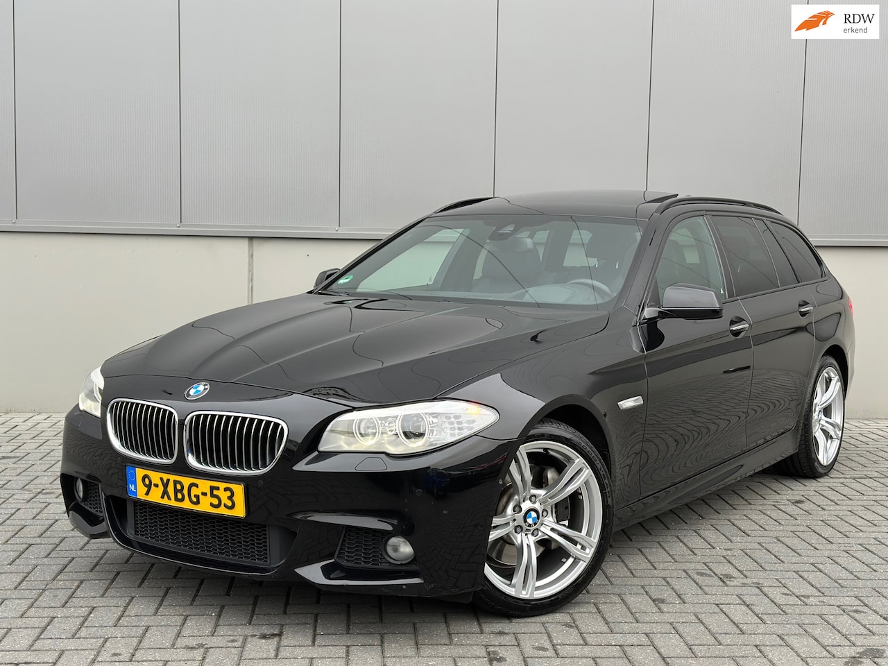 BMW 5-serie Touring - 530xd M Sport High Executive 530xd M-Sport High Executive - AutoWereld.nl