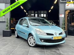 Renault Clio - 1.2 TCE Rip Curl|Panoramadak|Airco|Leer|NAP|