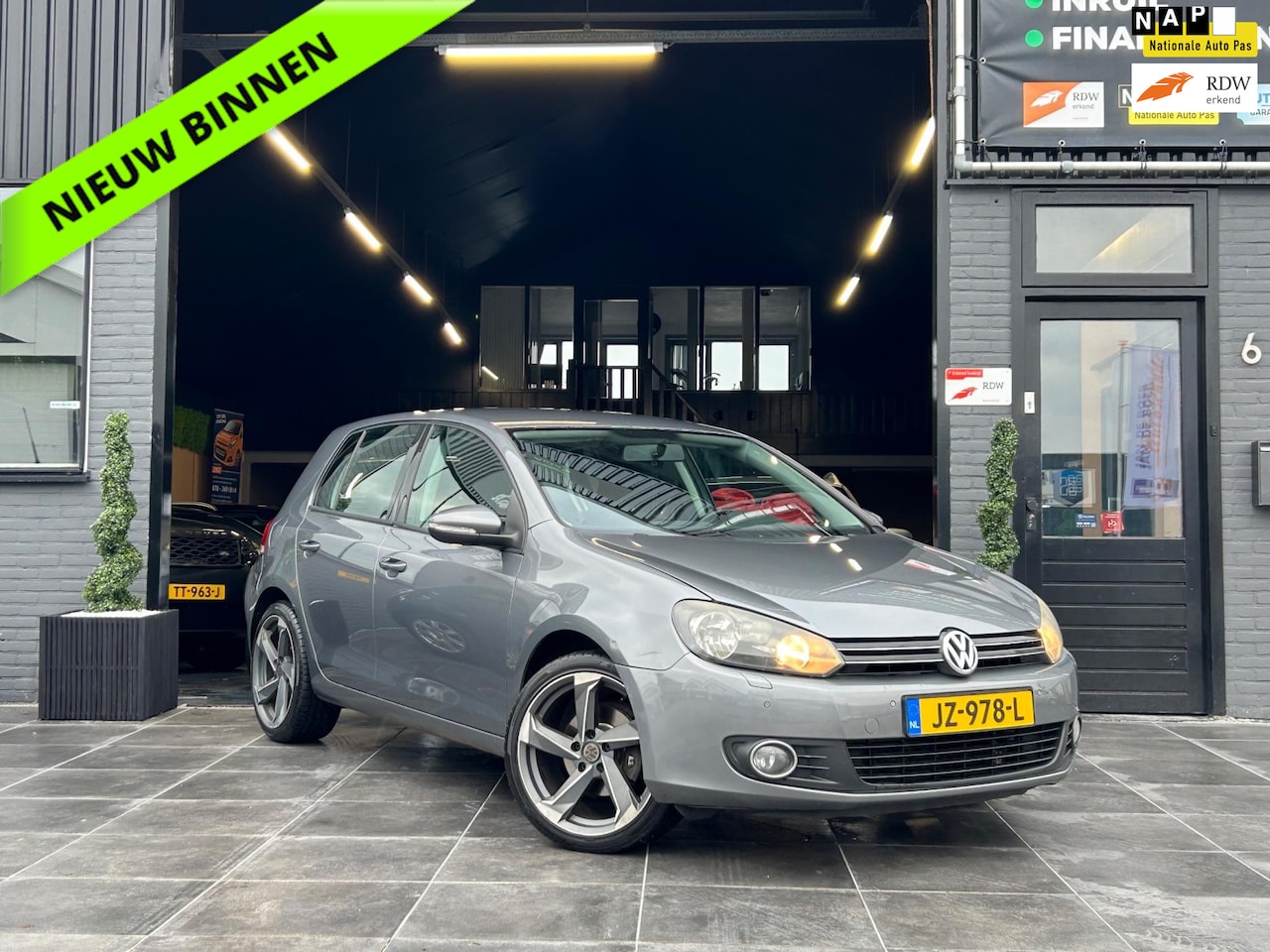 Volkswagen Golf - 1.6 Trendline |Airco|stoelvw.|Cruise|PDC|APK - AutoWereld.nl