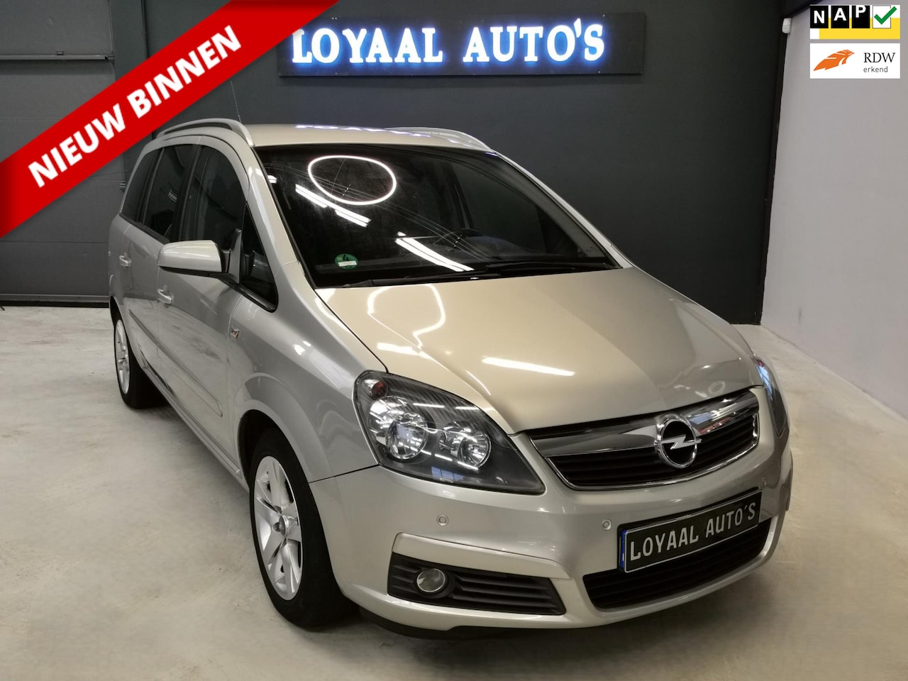 Opel Zafira - 2.2 Cosmo 7p | AUT | TREKHAAK | AIRCO | CRUISE | PDC | NAP | APK. - AutoWereld.nl