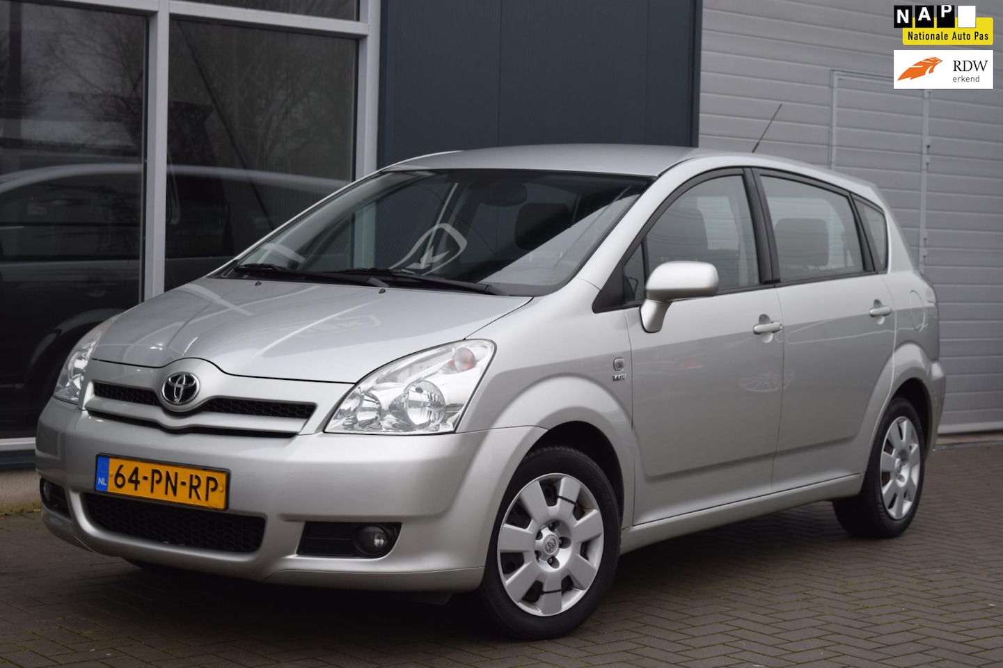 Toyota Corolla Verso - 1.6 VVT-i Sol | Clima | Cruise | NAP + APK 1-2026 ! - AutoWereld.nl