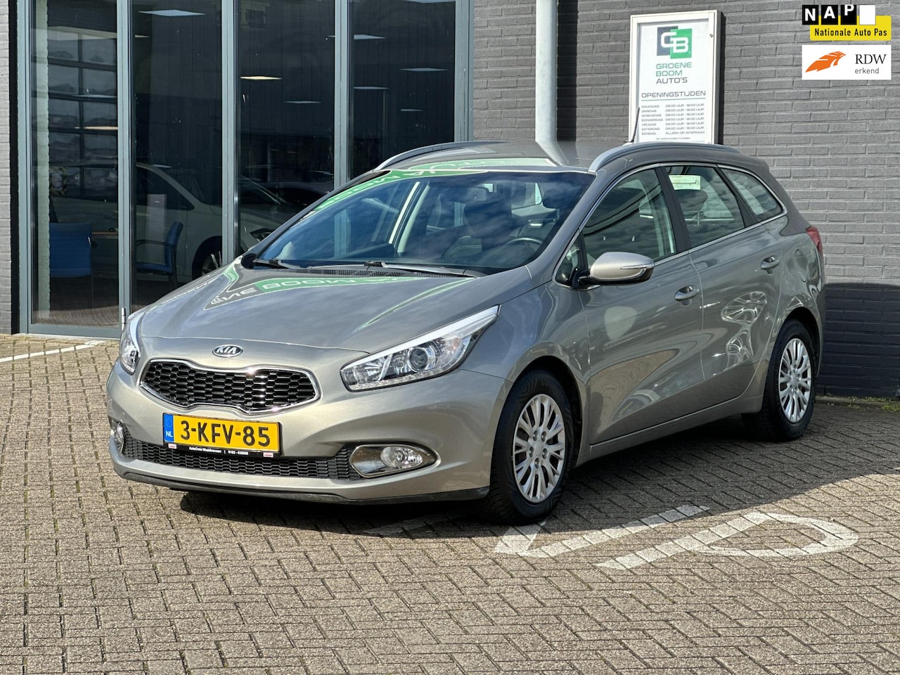 Kia Cee'd Sportswagon - 1.6 GDI Plus Pack/1 STE EIG/AUTOMAAT/NAVI/AIRCO/LED - AutoWereld.nl