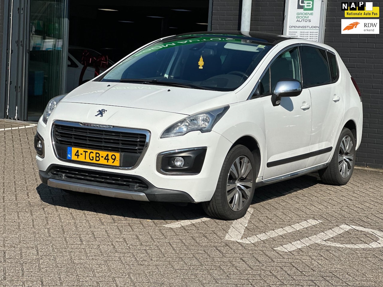 Peugeot 3008 - 1.6 e-HDi Blue Lease Executive/PANO-DAK/NAVI/CAMERA/NETTE STAAT!! - AutoWereld.nl