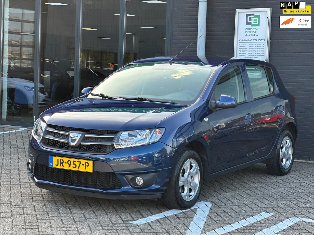 Dacia Sandero - 0.9 TCe SL Royaal/NAVI/AIRCO/AUOTMAAT/NL-AUTO NAP!! - AutoWereld.nl