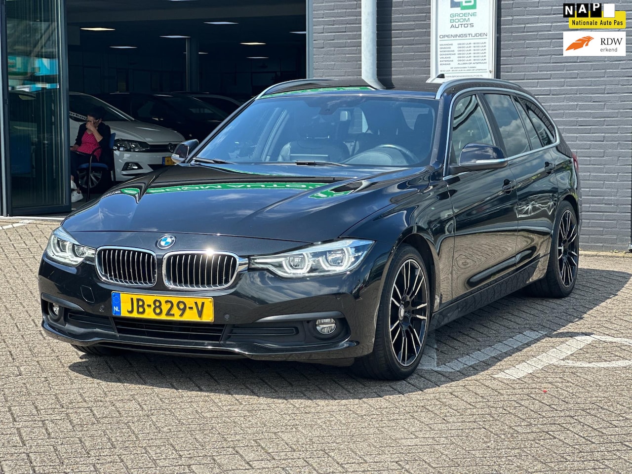 BMW 3-serie Touring - 320d EDE Corporate Lease Essential/NAVI/EXNON/LEDER/NAP!! - AutoWereld.nl