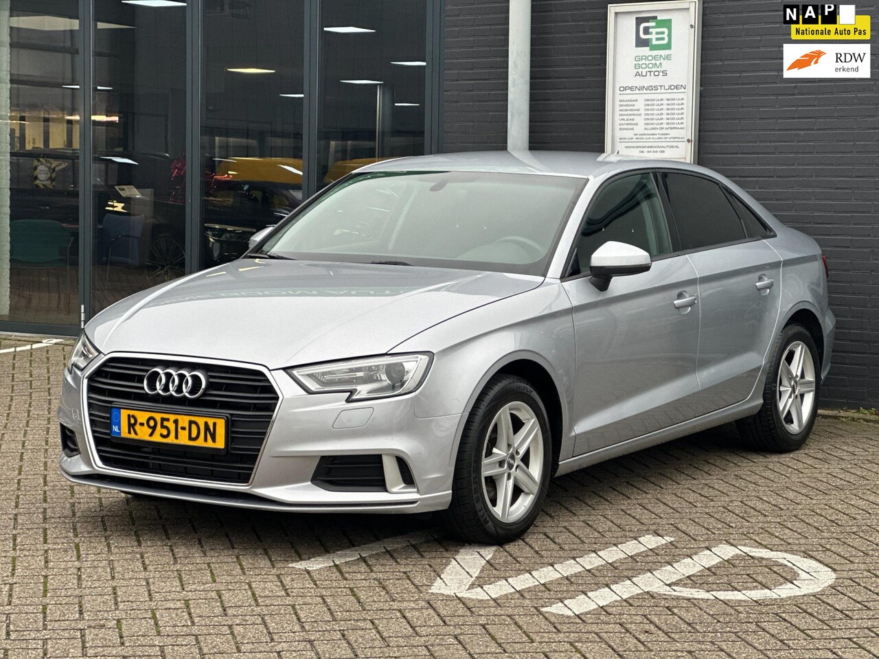 Audi A3 Limousine - 1.0 TFSI Pro Line/XENON/NAVI/AUTOMAAT/NETTE STAAT!! - AutoWereld.nl