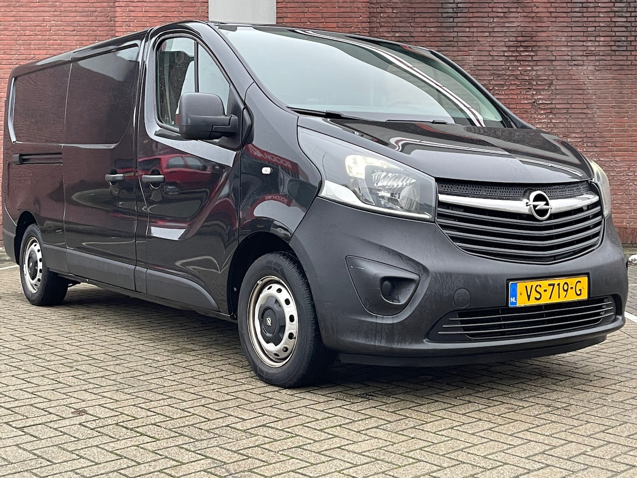 Opel Vivaro - 1.6 CDTI L2H1 Sport|AIRCO|3 ZITS|TREKHAAK|GOED ONDERHOUDEN - AutoWereld.nl