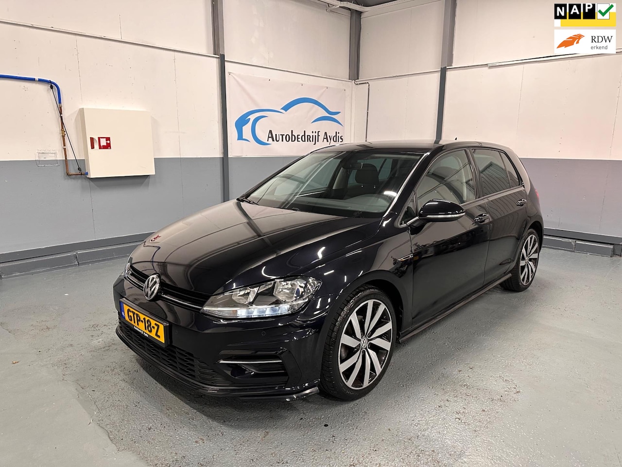 Volkswagen Golf - 7.5 1.0 TSI Highline 6Bak R-Line 116PK 2019 - AutoWereld.nl