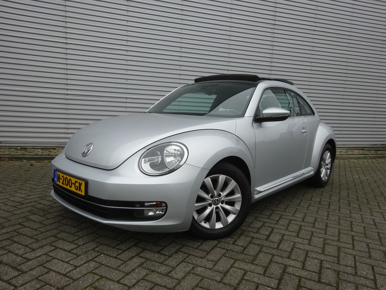 Volkswagen Beetle - 1.2 TSI Trend Panoramadak / Airco / Lm velgen - AutoWereld.nl