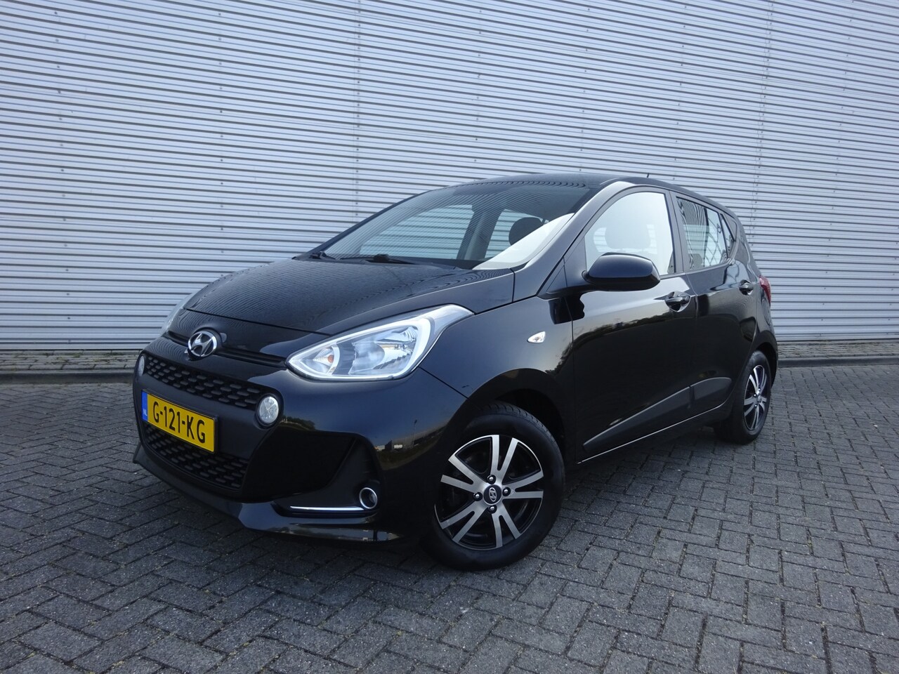 Hyundai i10 - 1.0i Comfort Navi / Cruise / Airco / Lm velgen - AutoWereld.nl