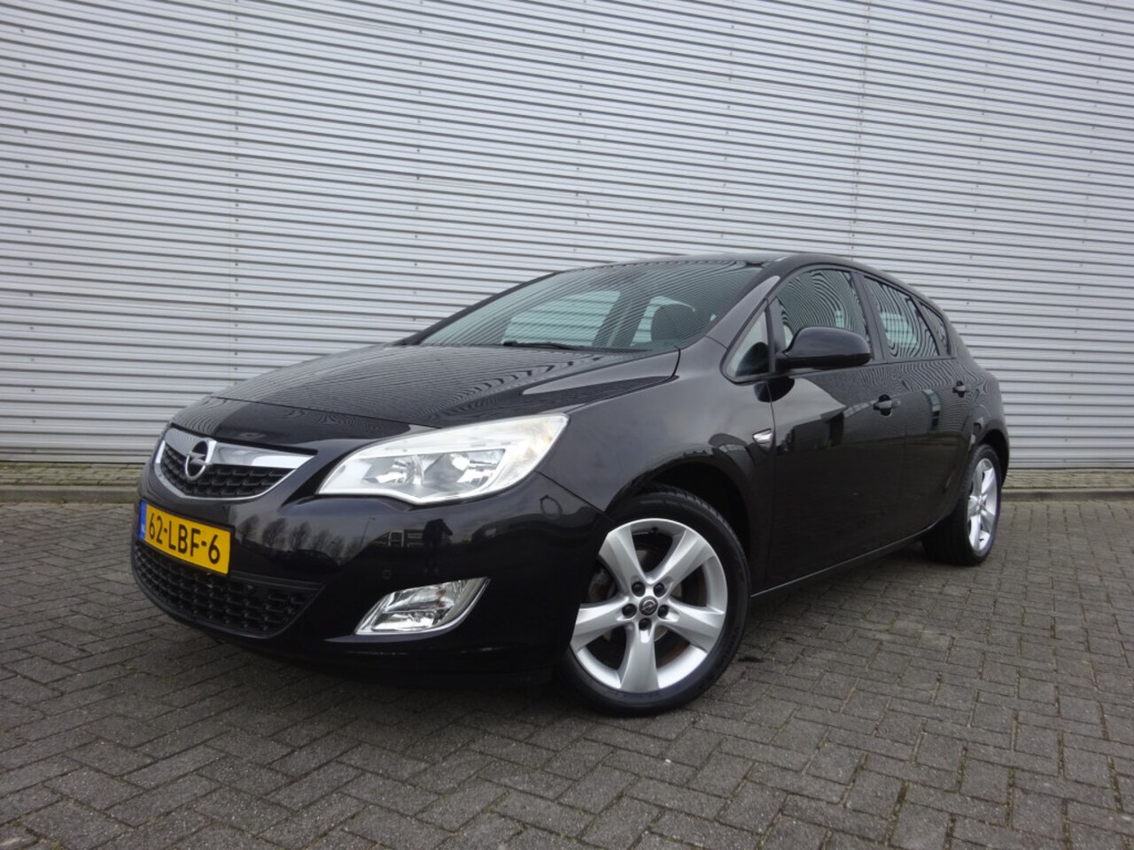 Opel Astra - 1.6 Edition Airco / Navi / Trekhaak / Lm velgen - AutoWereld.nl