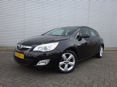 Opel Astra - 1.6 Edition Airco / Navi / Trekhaak / Lm velgen