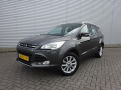 Ford Kuga - 1.5 Titanium Navigatie / Trekhaak / Camera / Cruise / Pdc