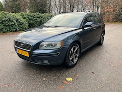 Volvo V50 - 2.4 Momentum Volvo V50 2.4i 180PK 210dkm / Trekhaak / Cruise / Allseason